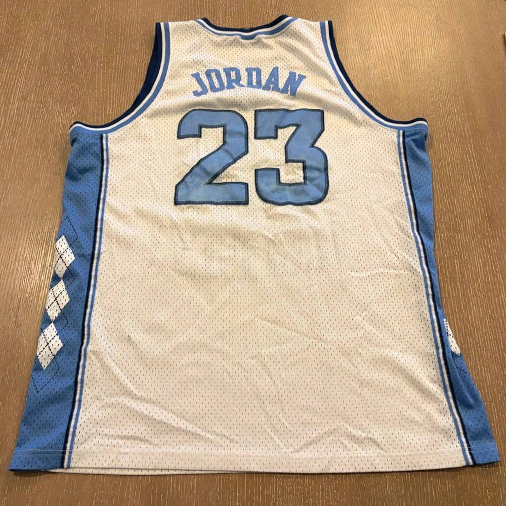 Jordan North Carolina #23 Men's XL Basketball Jersey UNC Tar Heels White Blue